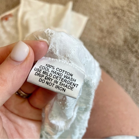 Saffire white short sleeve oversized V neck eyelet tunic top mini dress - Picture 10 of 11